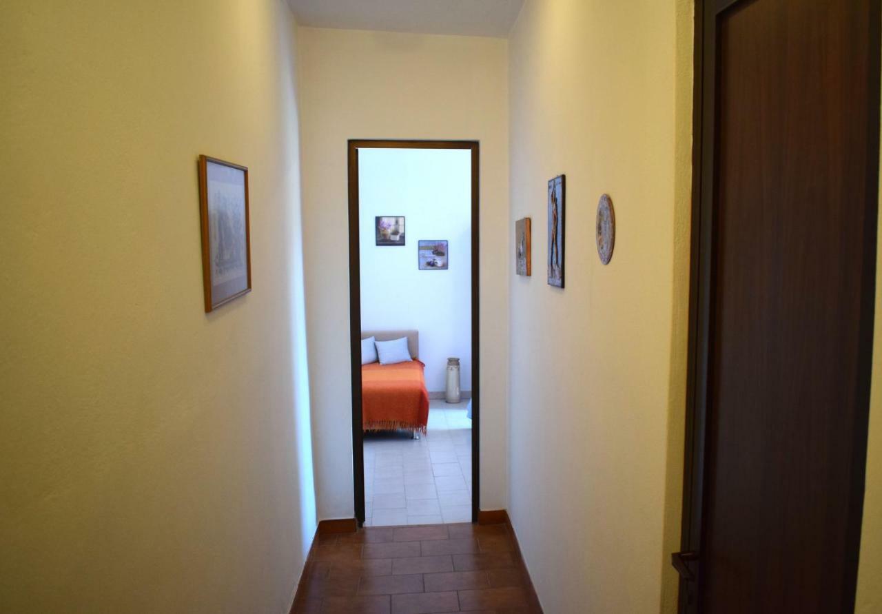 Violet Bedroom And Apartment Spáta 외부 사진
